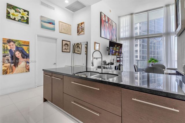 475 Brickell Avenue 2813, Miami, FL 33131