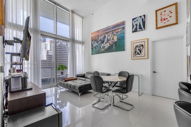475 Brickell Avenue 2813, Miami, FL 33131