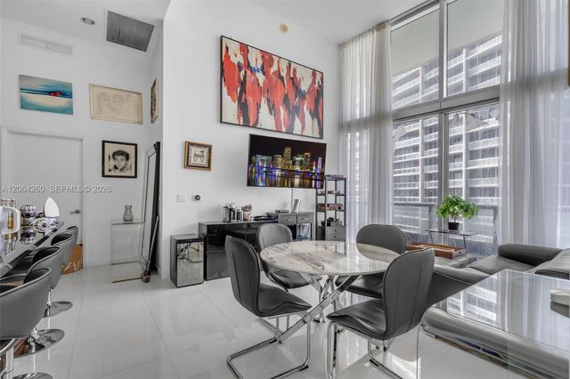 475 Brickell Avenue 2813, Miami, FL 33131