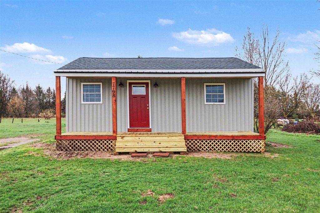7798 W 56th Street, Fremont, MI 49412