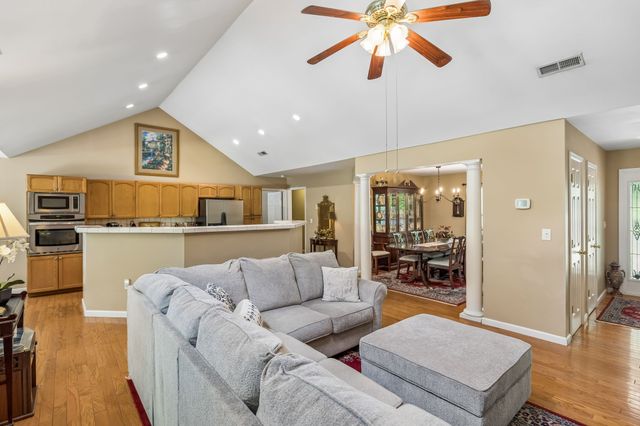 4300 Kedron Rd, Spring Hill, TN 37174