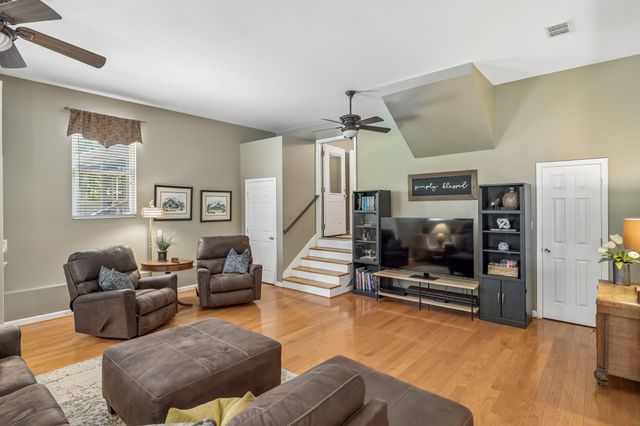 4300 Kedron Rd, Spring Hill, TN 37174