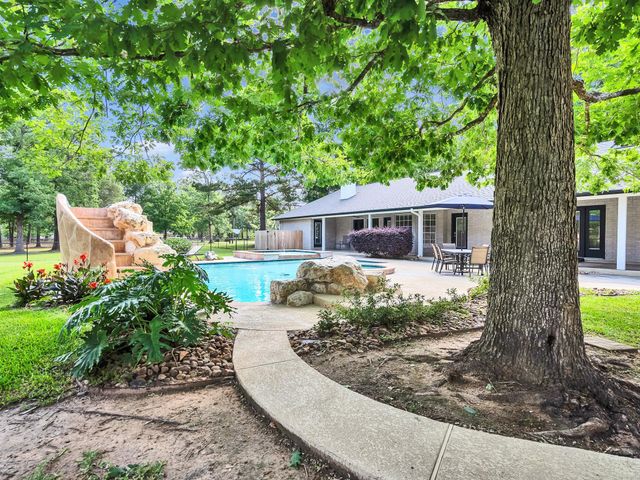 9644 Fosters Bend, Cleveland, TX 77328