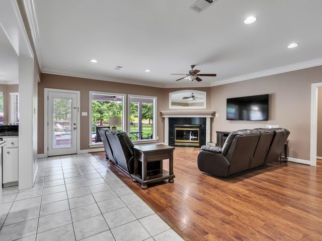 9644 Fosters Bend, Cleveland, TX 77328