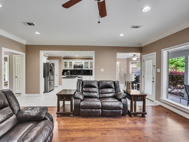 9644 Fosters Bend, Cleveland, TX 77328