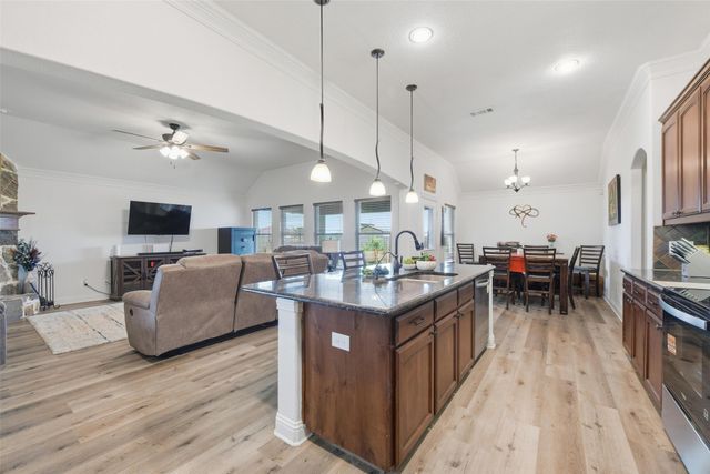 325 Montana Court, New Fairview, TX 76078