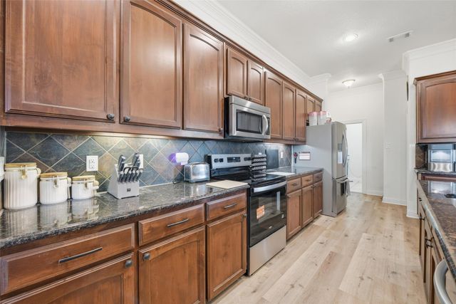 325 Montana Court, New Fairview, TX 76078