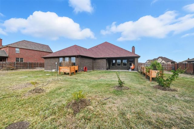 325 Montana Court, New Fairview, TX 76078