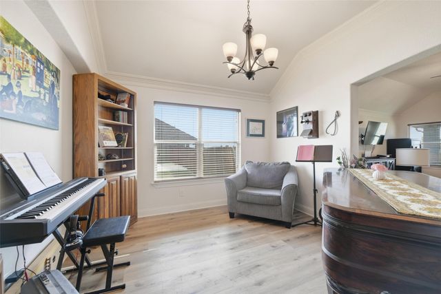 325 Montana Court, New Fairview, TX 76078