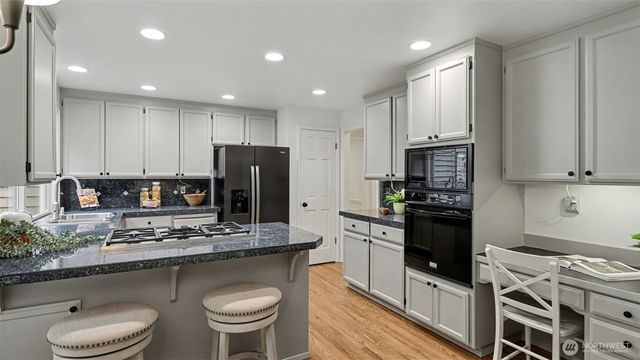 22113 NE 23rd Street, Sammamish, WA 98074