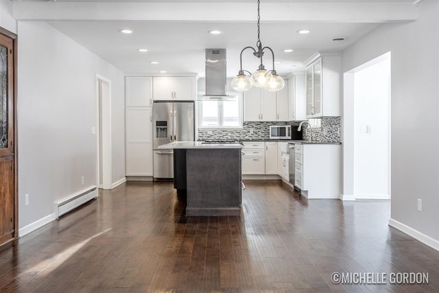 3880 N Big Spring Drive, Grandville, MI 49418