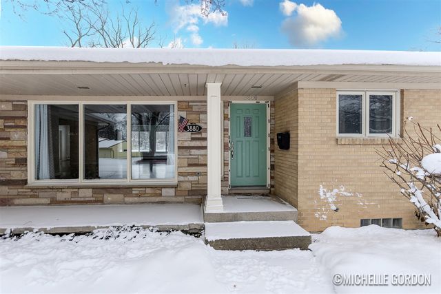 3880 N Big Spring Drive, Grandville, MI 49418