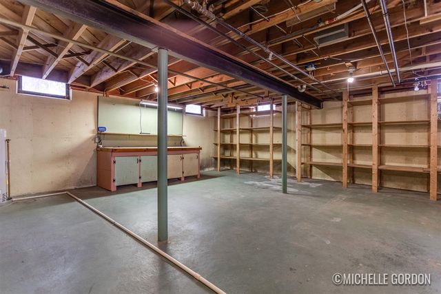 3880 N Big Spring Drive, Grandville, MI 49418