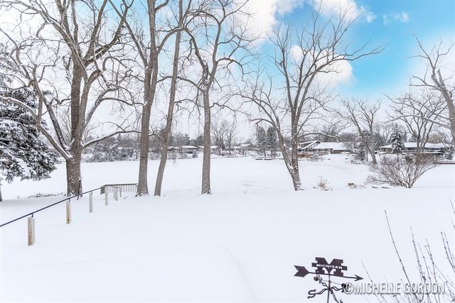 3880 N Big Spring Drive, Grandville, MI 49418