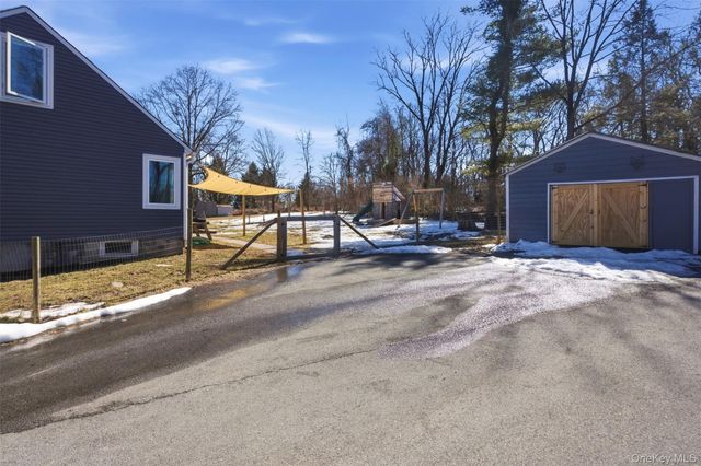 2151 State Route 52, Pine Bush, NY 12566