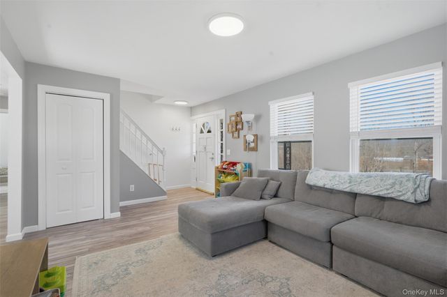 2151 State Route 52, Pine Bush, NY 12566