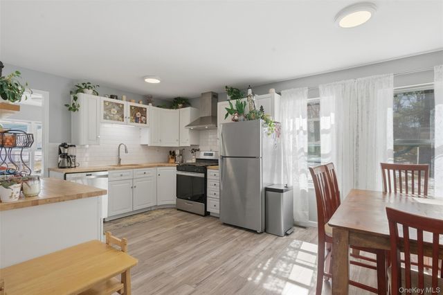 2151 State Route 52, Pine Bush, NY 12566