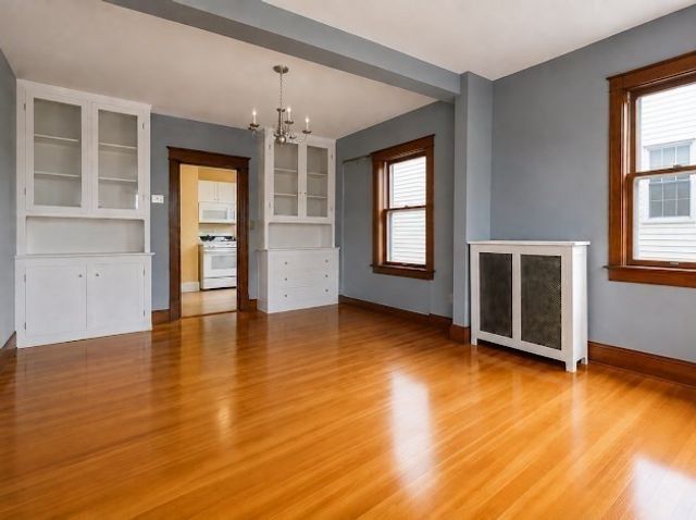 191 W 6th St 2, Lowell, MA 01850