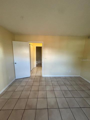 1627 W OAK RIDGE ROAD D, Orlando, FL 32809