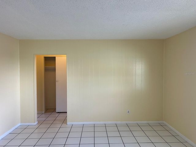 1627 W OAK RIDGE ROAD D, Orlando, FL 32809