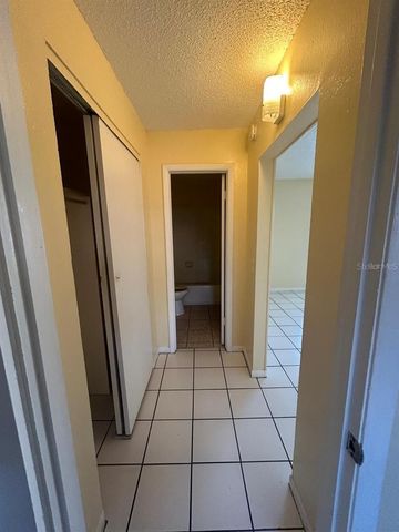 1627 W OAK RIDGE ROAD D, Orlando, FL 32809