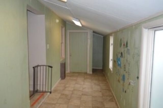 53 Oak Spring Road, South Strabane, PA 15301