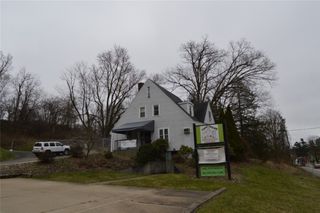 53 Oak Spring Road, South Strabane, PA 15301