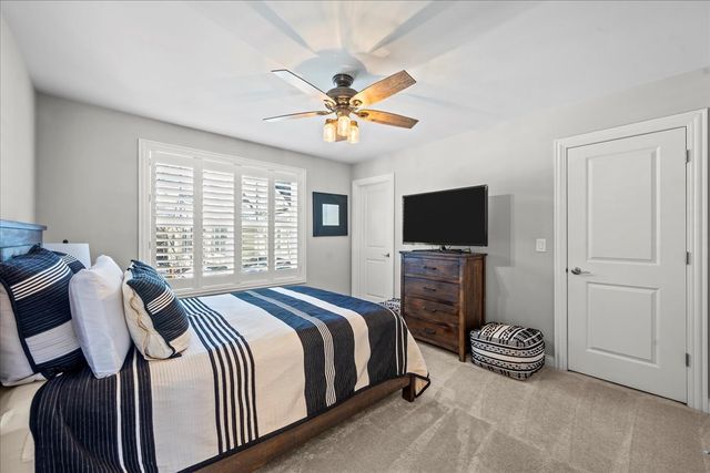 995 Harvard Court, Highland Park, IL 60035