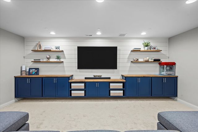 995 Harvard Court, Highland Park, IL 60035