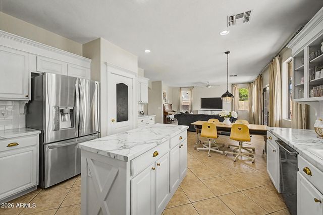 4071 E SUNDANCE Court, Gilbert, AZ 85297
