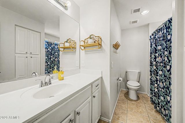 4071 E SUNDANCE Court, Gilbert, AZ 85297