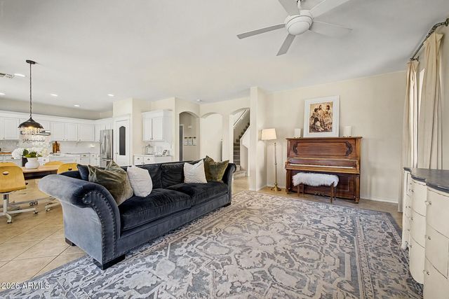 4071 E SUNDANCE Court, Gilbert, AZ 85297