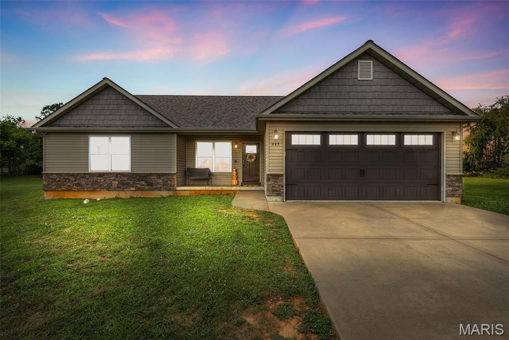 445 N Haven Drive, Farmington, MO 63640