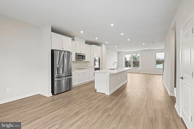 2172 GLACIER RD, Herndon, VA 20170