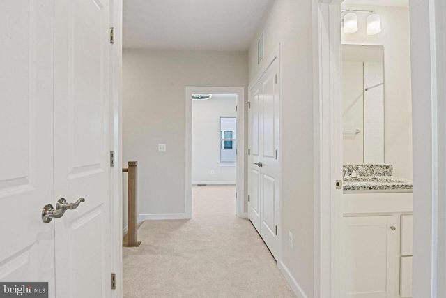 2172 GLACIER RD, Herndon, VA 20170