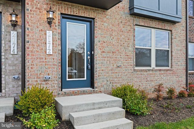 2172 GLACIER RD, Herndon, VA 20170