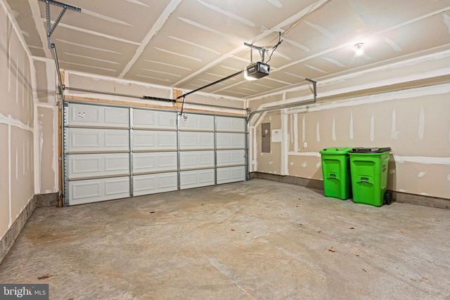 2172 GLACIER RD, Herndon, VA 20170