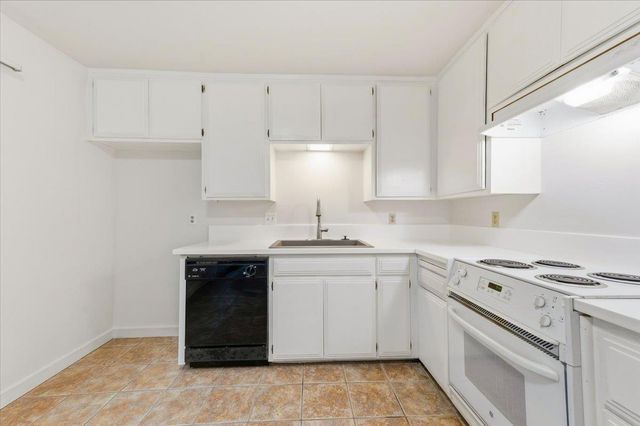 2686 S Whitney Blvd, Rocklin, CA 95677