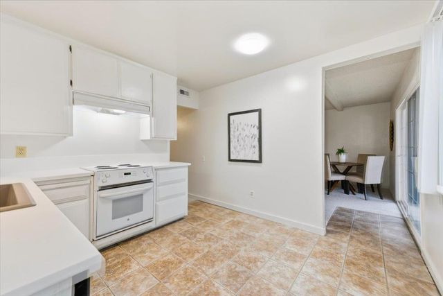 2686 S Whitney Blvd, Rocklin, CA 95677