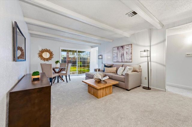 2686 S Whitney Blvd, Rocklin, CA 95677