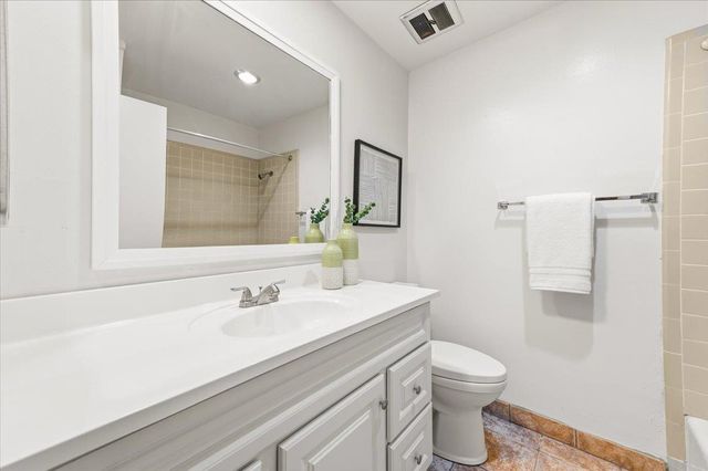 2686 S Whitney Blvd, Rocklin, CA 95677