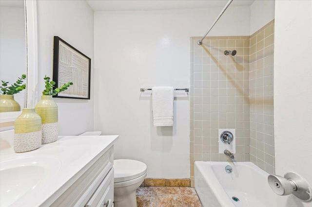 2686 S Whitney Blvd, Rocklin, CA 95677