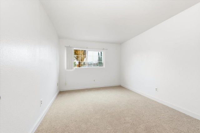 2686 S Whitney Blvd, Rocklin, CA 95677