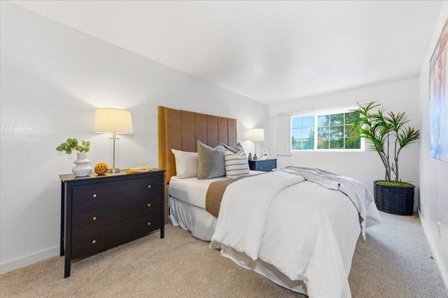 2686 S Whitney Blvd, Rocklin, CA 95677