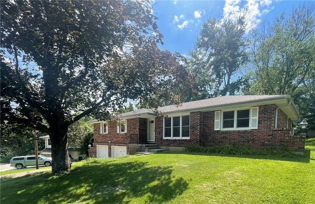 7724 NW Eastside Drive, Weatherby Lake, MO 64152