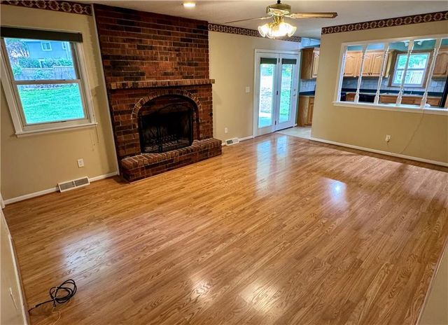 7724 NW Eastside Drive, Weatherby Lake, MO 64152
