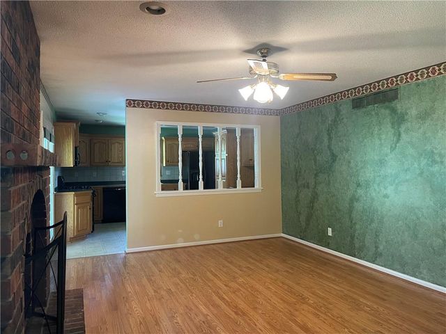 7724 NW Eastside Drive, Weatherby Lake, MO 64152