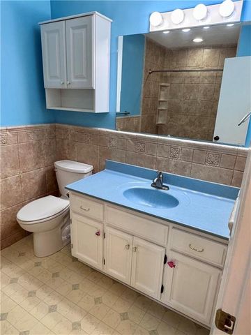 7724 NW Eastside Drive, Weatherby Lake, MO 64152