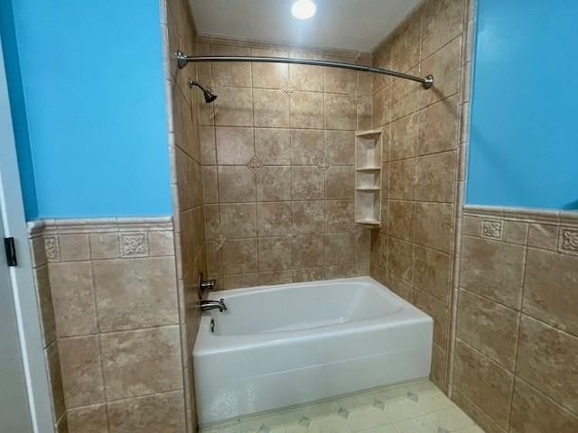 7724 NW Eastside Drive, Weatherby Lake, MO 64152