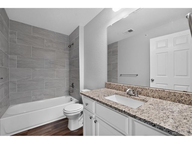 1601 Fraser Ct 202, Aurora, CO 80011